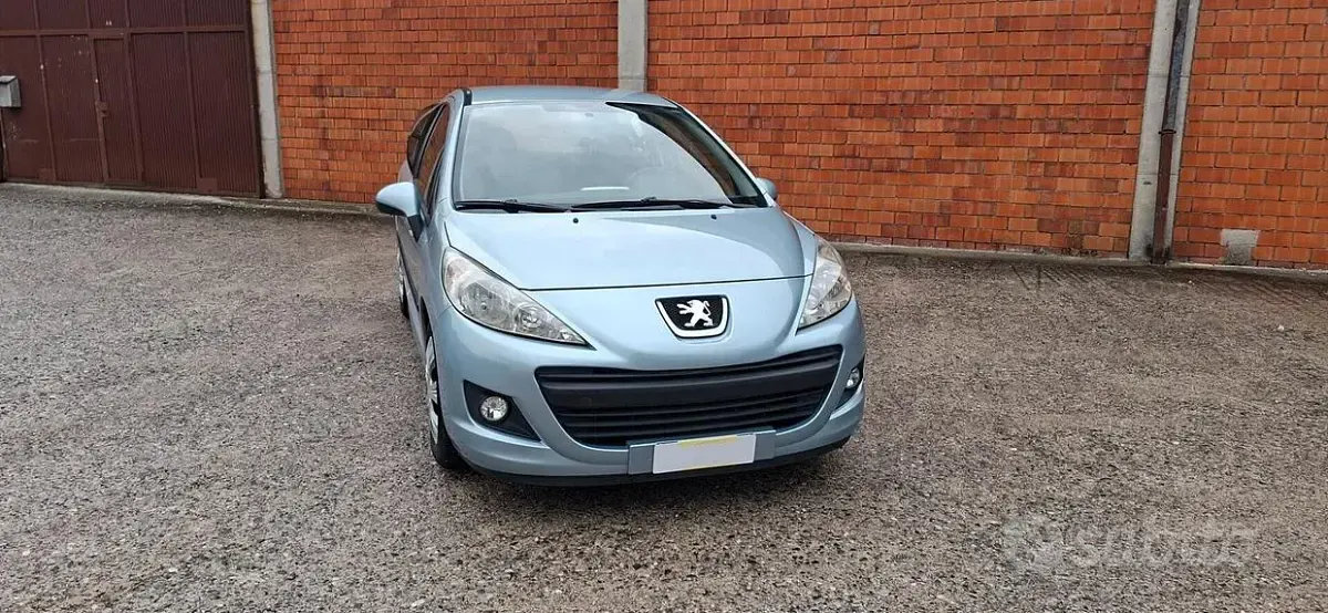 Usata Peugeot 207 73 CV (53 kW) 2011 Grigio Berlina