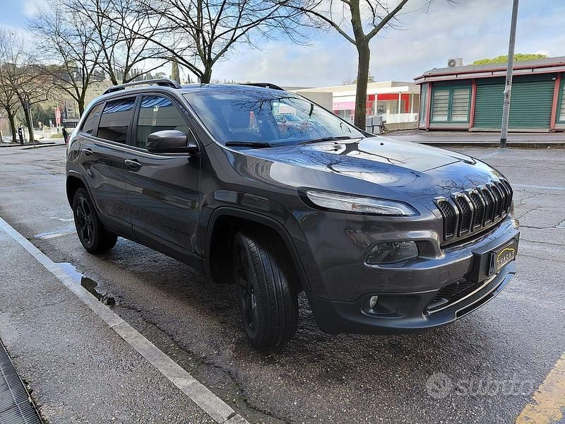 Usata Jeep Cherokee Longitude 185 CV (136 kW) 2015 Nero SUV