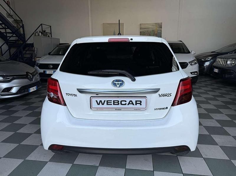 Usata Toyota Yaris Hybrid Style 75 CV (55 kW) 2015 Bianco Berlina