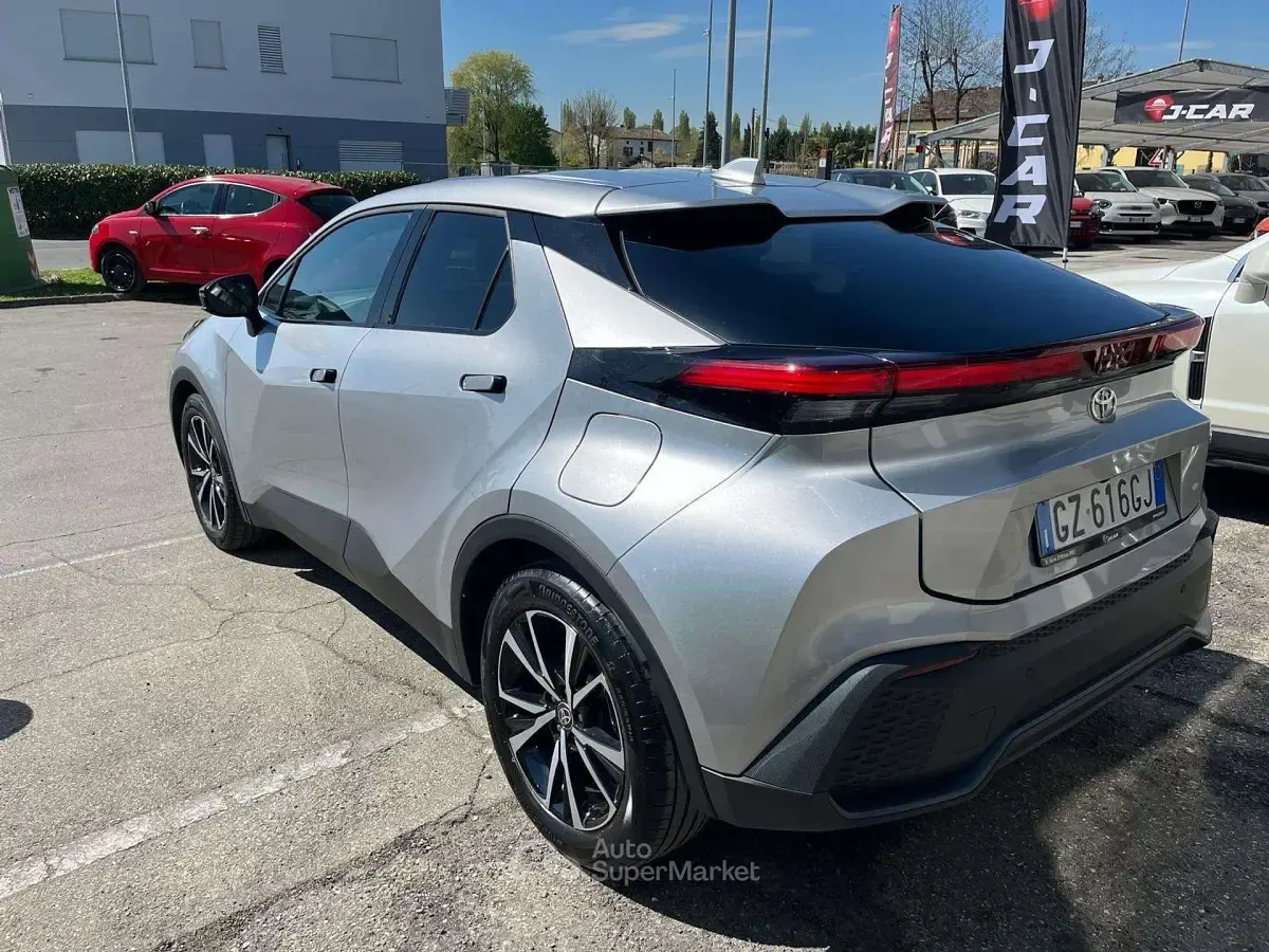 Gebraucht Toyota C-HR Trend 98 PS (72 kW) 2025 Grau SUV