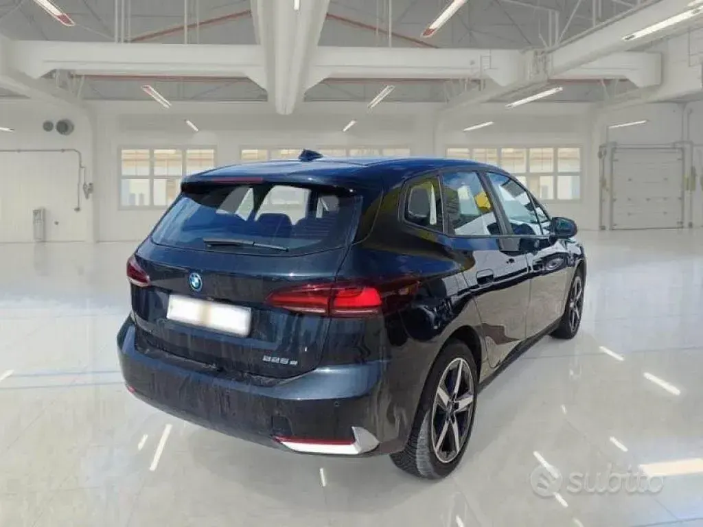 Usata BMW 225 Active Tourer Comfort Edition 136 CV (100 kW) 2022 Nero Monovolume