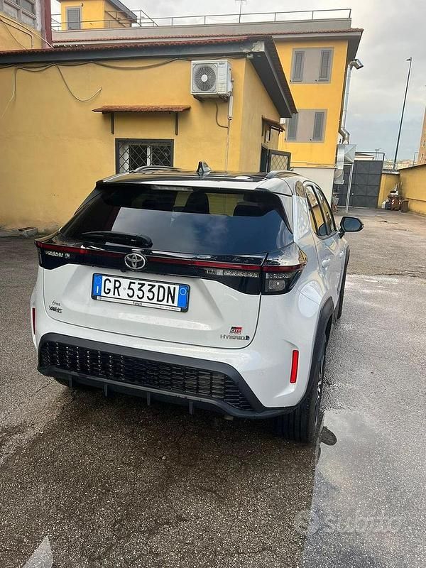 Usata Toyota Yaris Cross 130 CV (95 kW) 2023 Bianco SUV