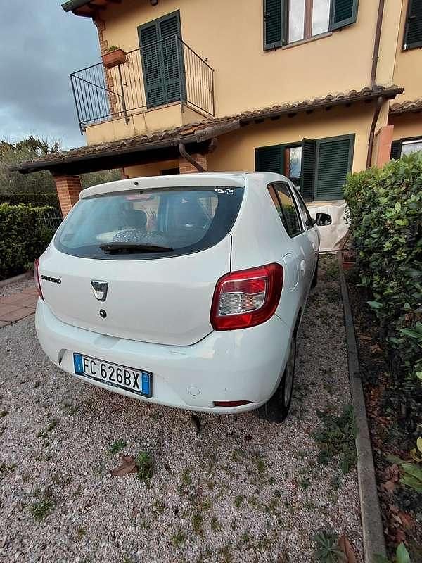 Usata Dacia Sandero Ambiance 68 CV (50 kW) 2016 Berlina