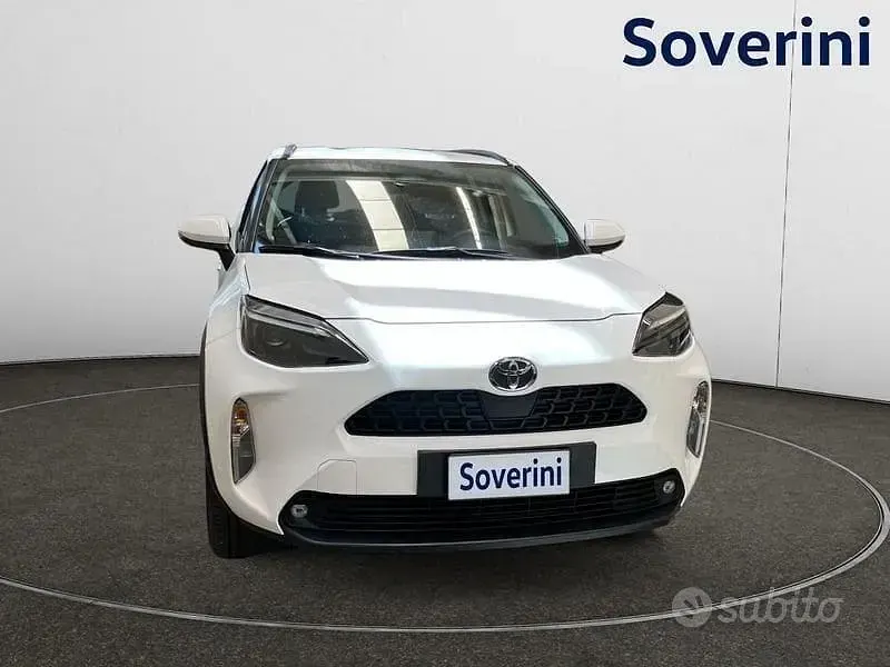 Usata Toyota Yaris Cross Active 116 CV (85 kW) 2024 Bianco SUV