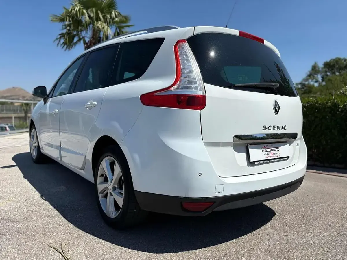 Usata Renault Scénic 110 CV (80 kW) 2014 Bianco Monovolume