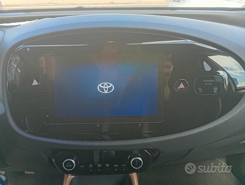 Usata Toyota Aygo X Trend 72 CV (52 kW) 2025 Giallo SUV
