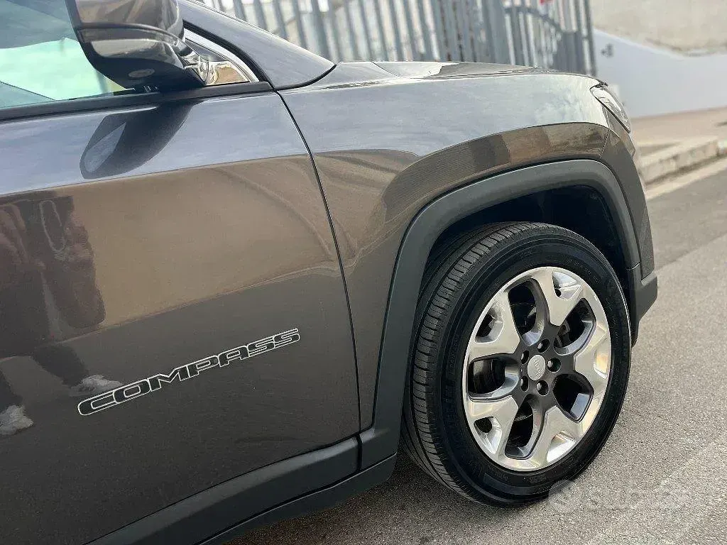 Usata Jeep Compass Limited 120 CV (88 kW) 2019 Grigio SUV