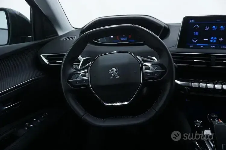 Usata Peugeot 3008 Active 131 CV (96 kW) 2022 Grigio SUV