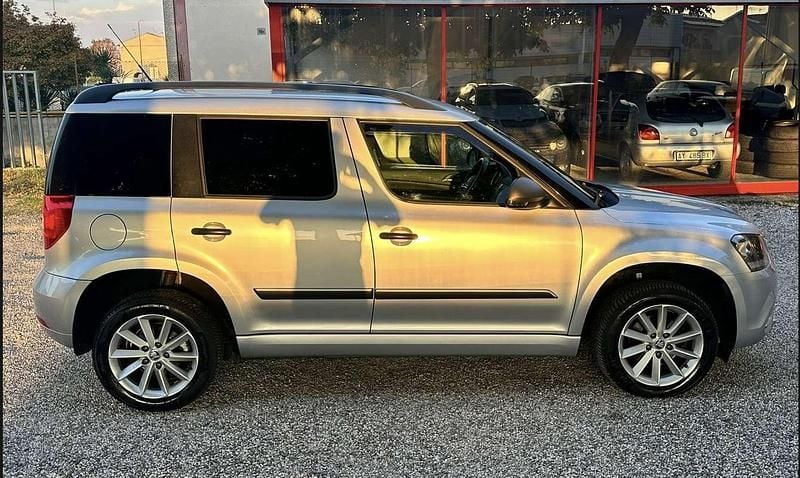 Usata Skoda Yeti GreenLine 105 CV (77 kW) 2015 Argento SUV