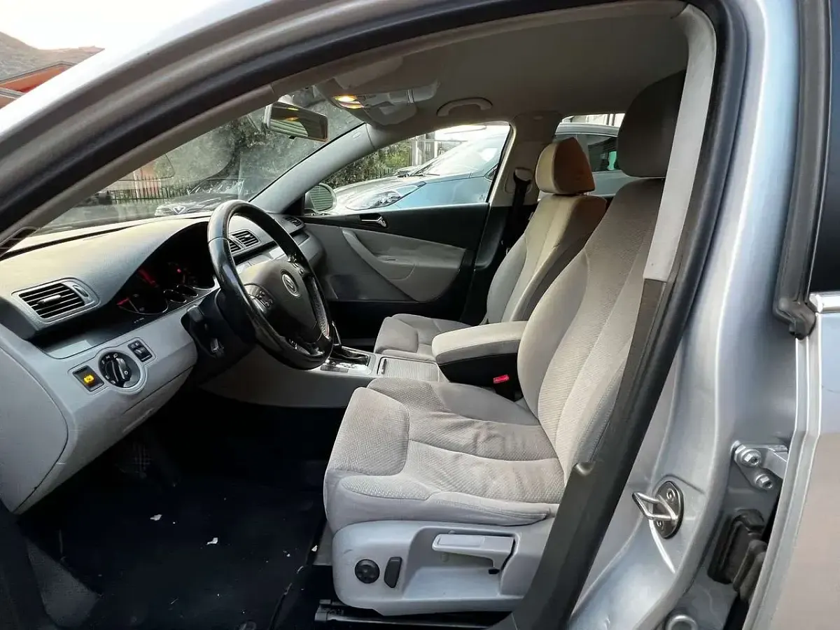 Usata VW Passat 140 CV (102 kW) 2008 Grigio Station wagon