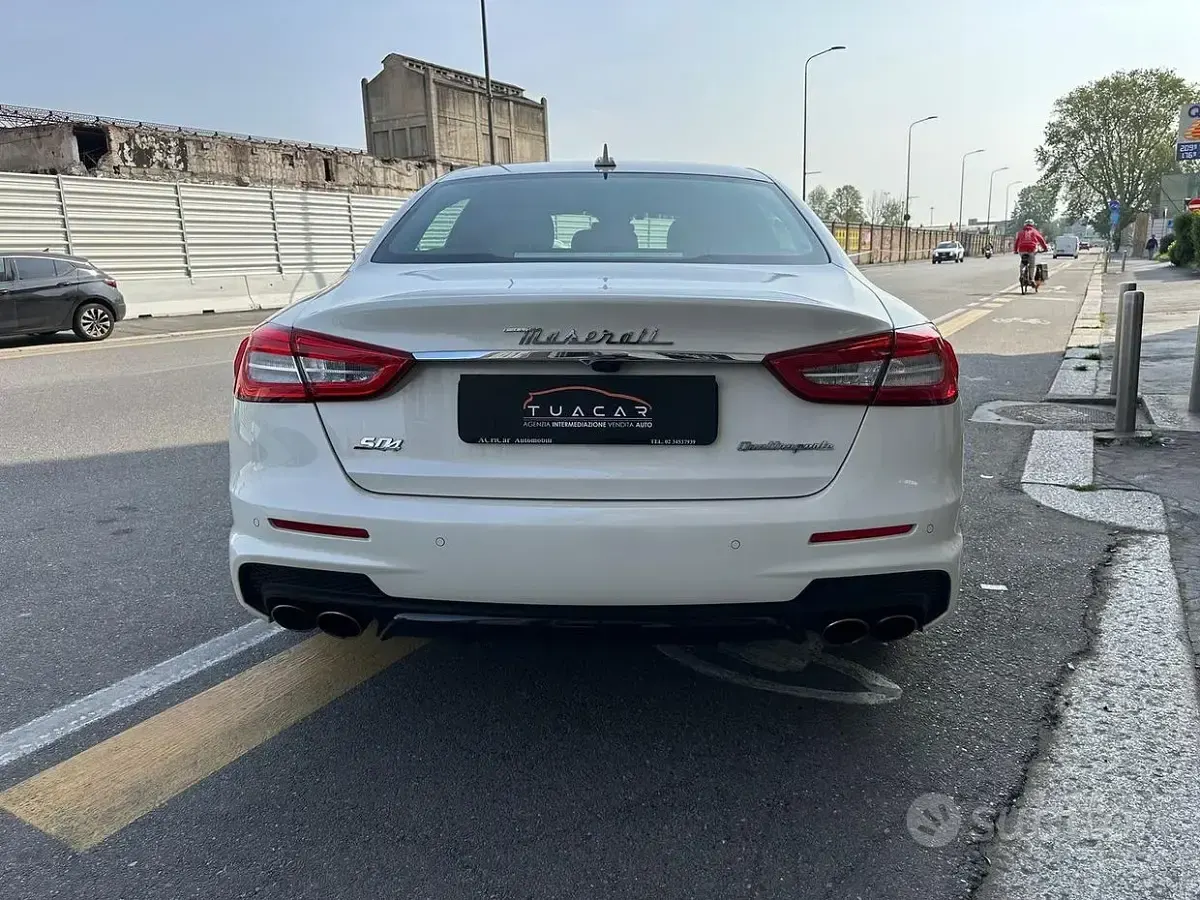Usata Maserati Quattroporte 424 CV (311 kW) 2017 Bianco Berlina