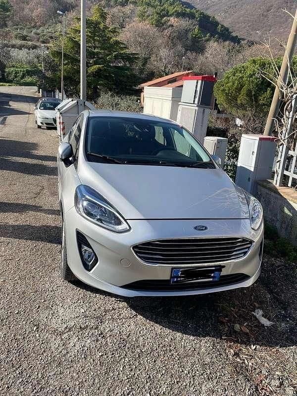 Usata Ford Fiesta Titanium 86 CV (63 kW) 2018 Argento Utilitaria