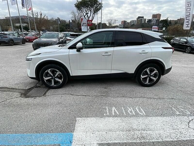 Usata Nissan Qashqai N-Connecta 140 CV (102 kW) 2022 Bianco SUV