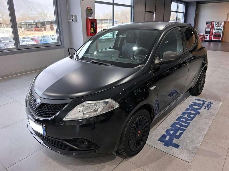 Nero Usata 2020 Lancia Ypsilon Due volumi | 10.490 € (Buon prezzo) - Immagine 1/4