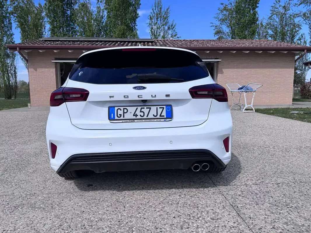 Usata Ford Focus ST-Line 116 CV (85 kW) 2023 Bianco Berlina