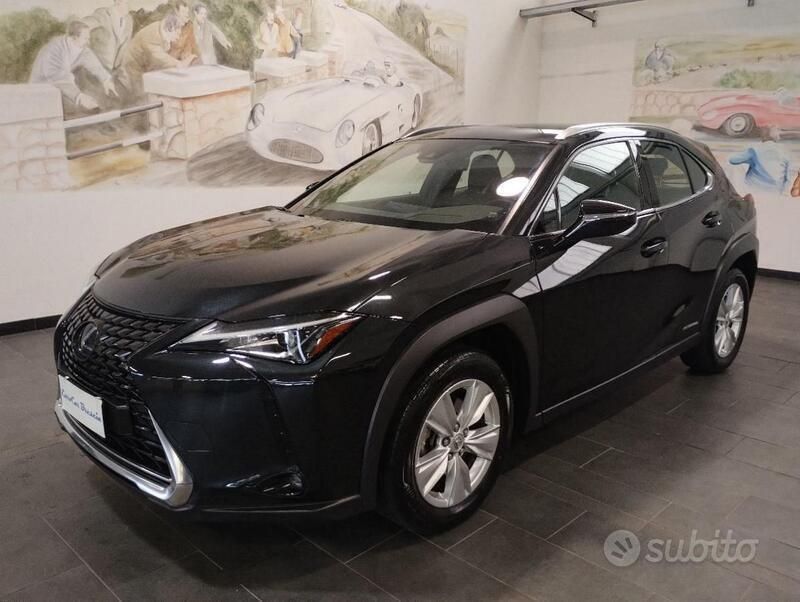 Nero Usata 2021 Lexus UX 250h Business Edition SUV | 24.400 € (Buon prezzo) - Immagine 1/3
