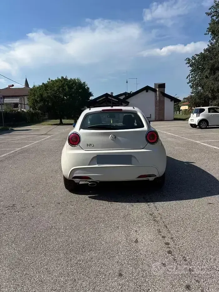 Usata Alfa Romeo MiTo 79 CV (58 kW) 2009 Bianco Utilitaria