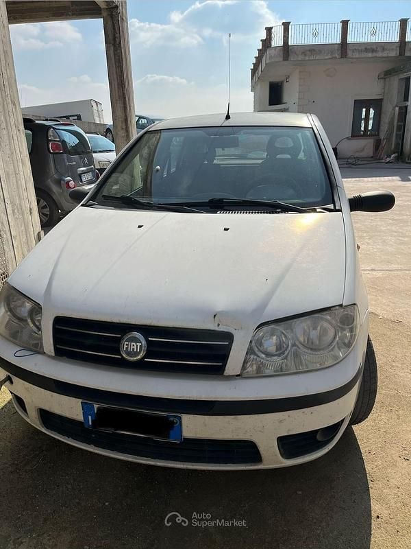 Usata Fiat Punto 60 CV (44 kW) 2006 Bianco Utilitaria
