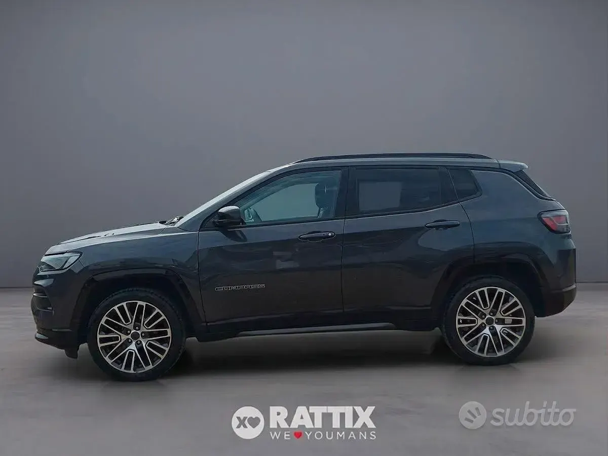 Gebraucht Jeep Compass Summit 131 PS (96 kW) 2025 Grau SUV