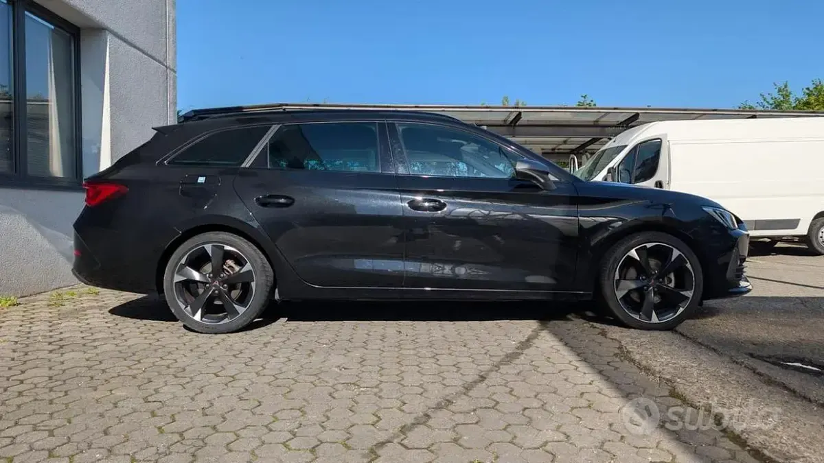 Usata Cupra Leon 150 CV (110 kW) 2024 Nero Station wagon