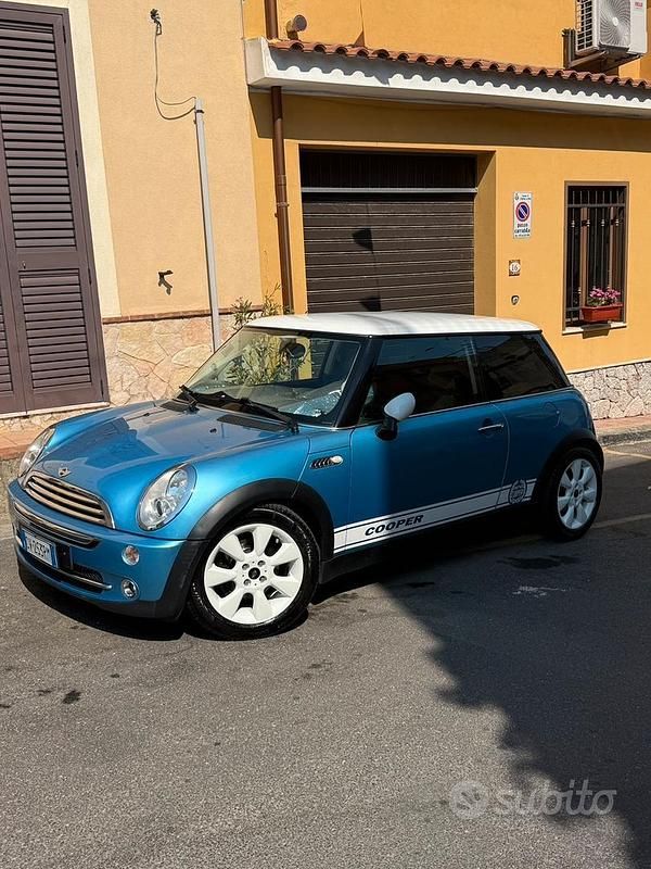 Usata Mini Cooper 116 CV (85 kW) 2005 Blu Utilitaria
