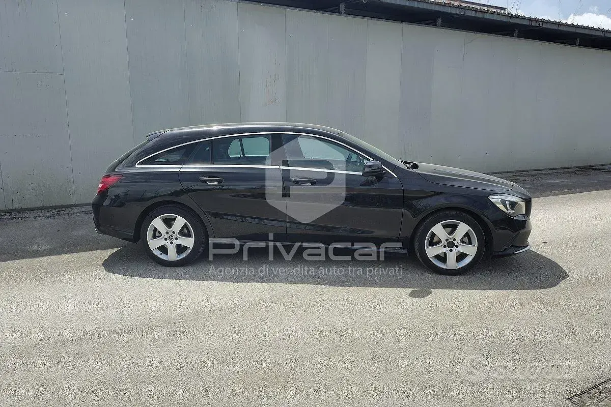 Usata Mercedes CLA220 Business 170 CV (125 kW) 2018 Nero Coupé