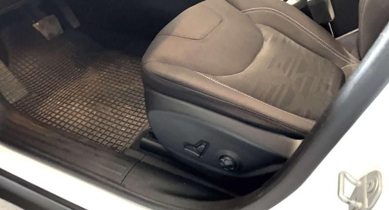 Usata Jeep Cherokee Longitude 195 CV (143 kW) 2019 Bianco SUV