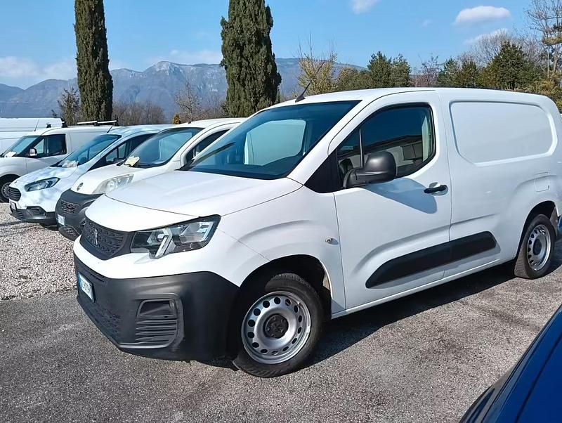 Usata Peugeot Partner 101 CV (74 kW) 2020 Bianco Monovolume
