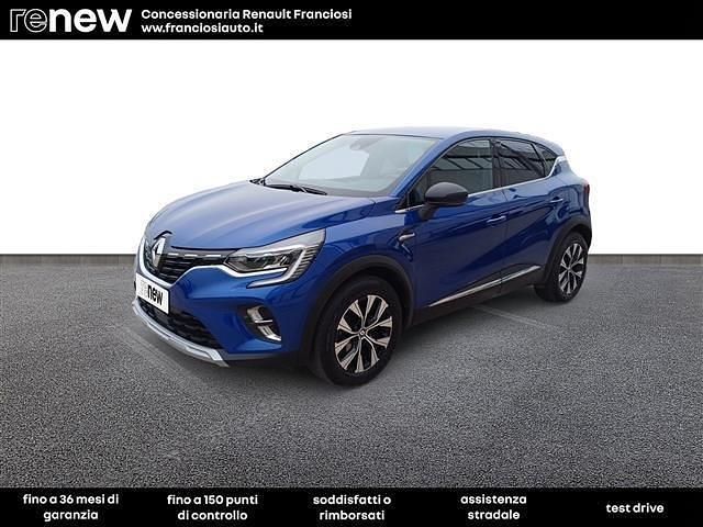 Usata Renault Captur Techno 100 CV (73 kW) 2023 Blu scuro SUV