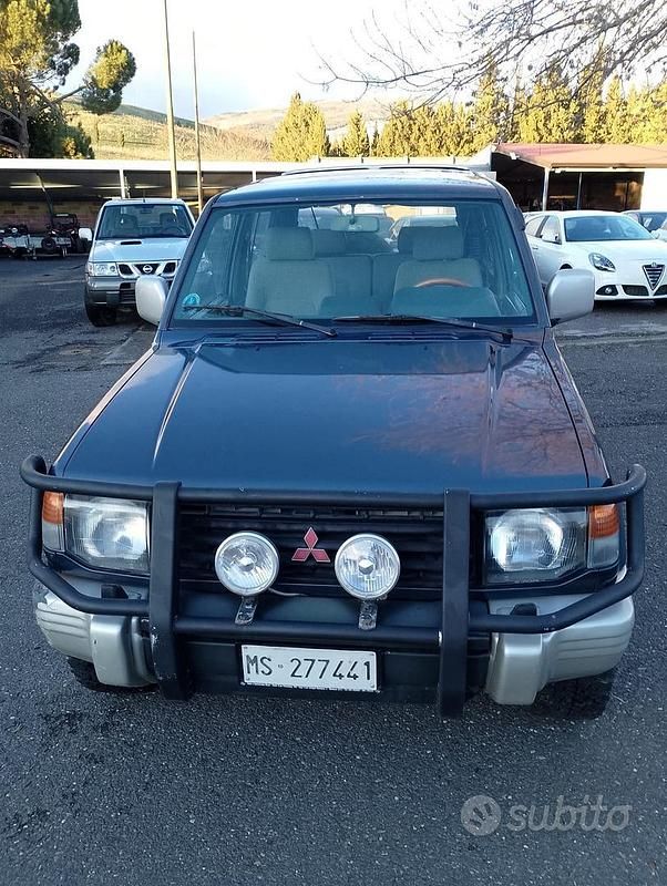 Usata Mitsubishi Pajero Select 99 CV (72 kW) 1993 Blu SUV