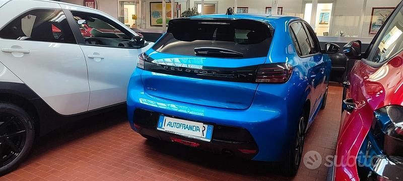 Nuova Peugeot 208 Allure 101 CV (74 kW) 2025 Blu Utilitaria