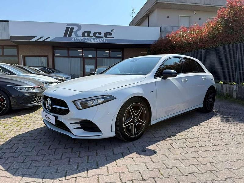 Usata Mercedes A160 Premium 109 CV (80 kW) 2019 Bianco