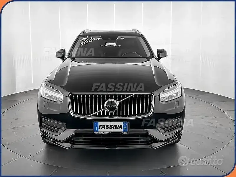 Usata Volvo XC90 Momentum 235 CV (172 kW) 2022 Nero SUV