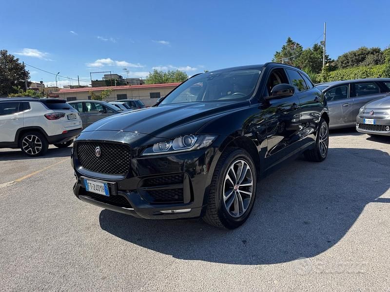 Nero Usata 2019 Jaguar F-Pace Portfolio SUV | 17.900 € (Ottimo prezzo) - Immagine 1/4