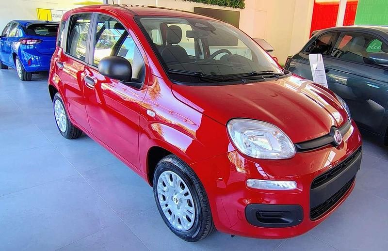 Nuova Fiat Panda Icon 69 CV (50 kW) 2025 Rosso Berlina