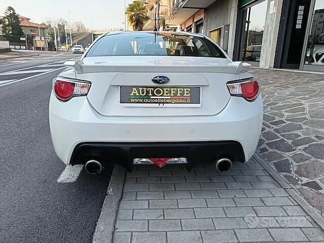 Usata Subaru BRZ 200 CV (147 kW) 2014 Bianco Coupé