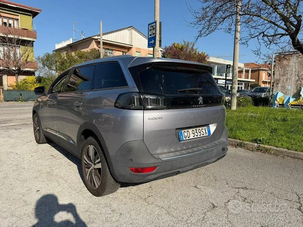 Begagnad Peugeot 5008 S 131 HK (96 kW) 2020 Grå SUV