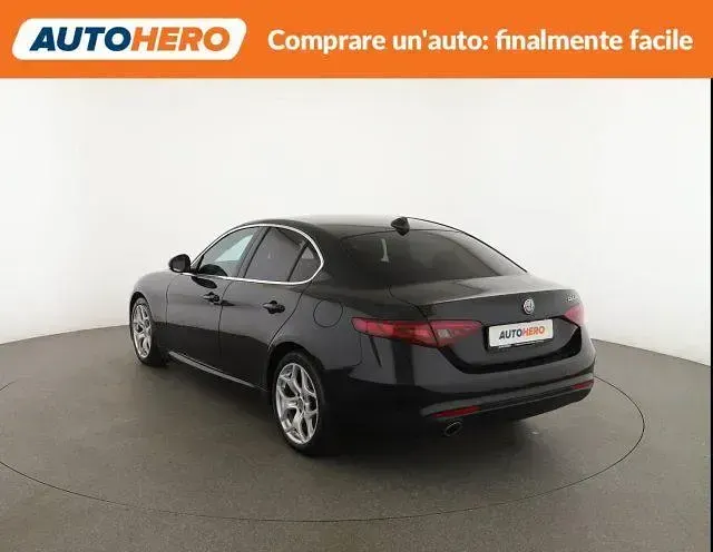 Usata Alfa Romeo Giulia Executive 160 CV (117 kW) 2020 Nero Berlina