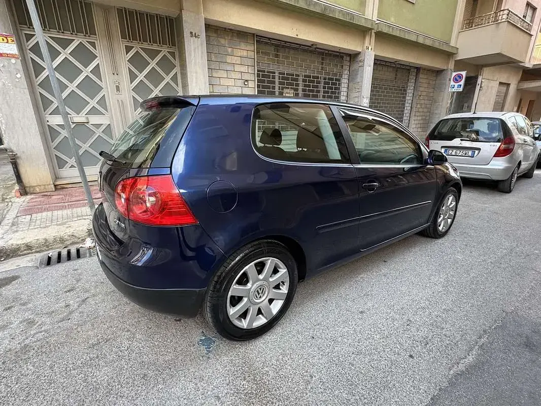 Usata VW Golf IV Sportline 140 CV (102 kW) 2005 Blu/azzurro Berlina