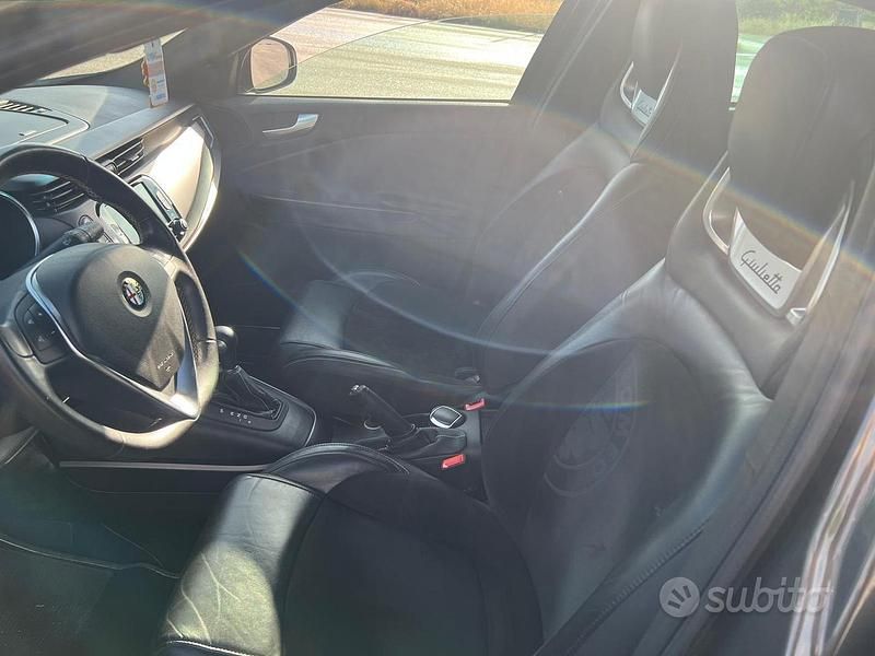 Usata Alfa Romeo Giulietta Quadrifoglio Verde 241 CV (177 kW) 2014 Grigio Utilitaria