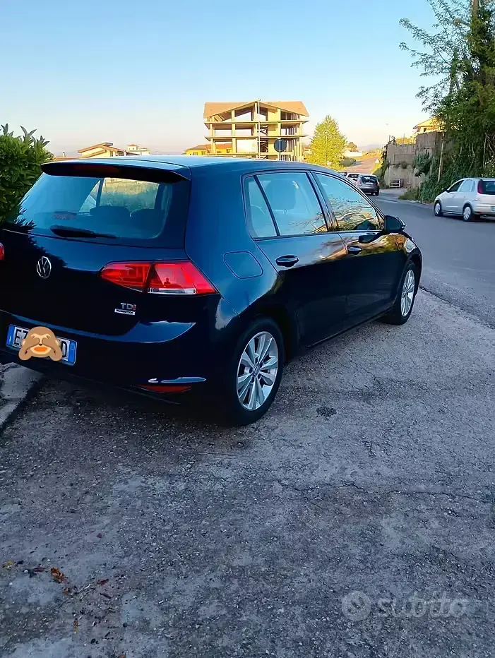 Second-hand VW Golf VII Comfortline 110 CP (80 kW) 2015 Albastru Berlinǎ