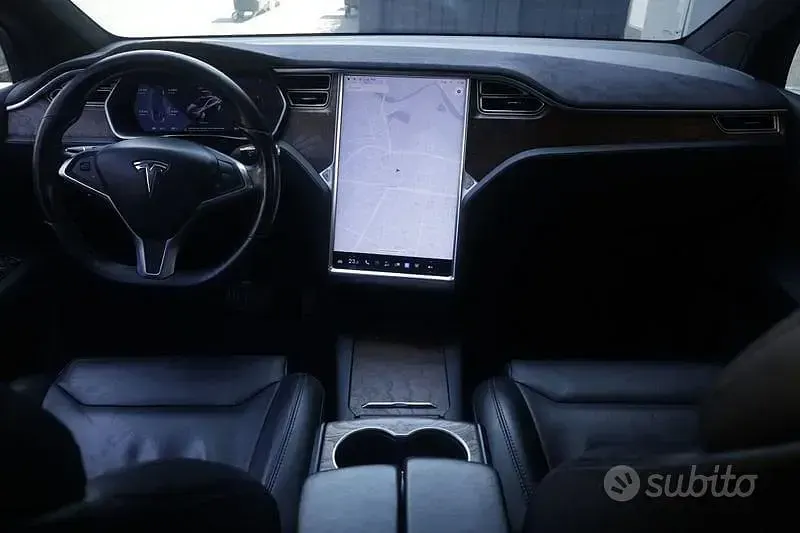 Usata Tesla Model X 158 kW (215 CV) 2017 Grigio SUV
