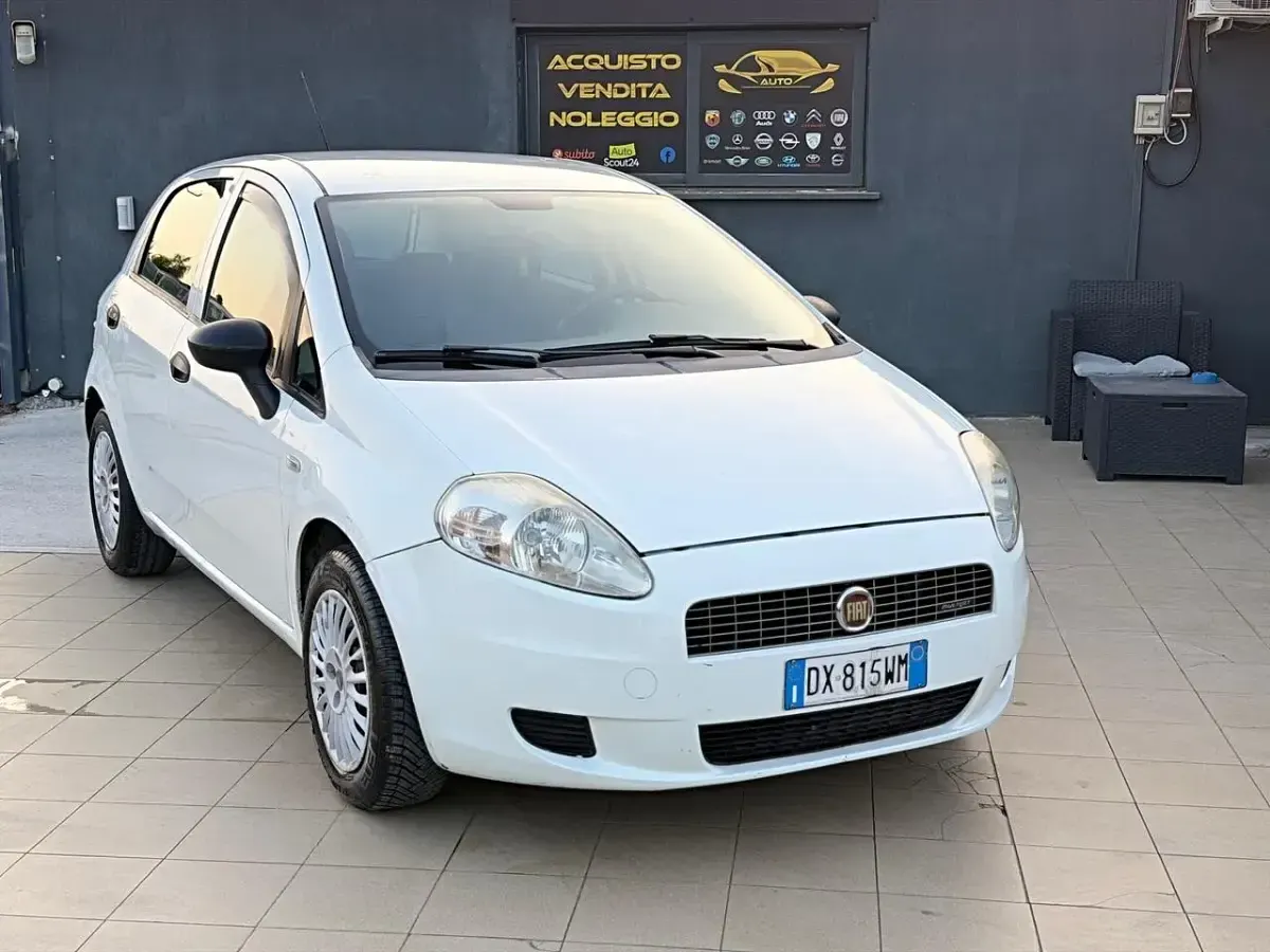 Usata Fiat Grande Punto Dynamic 75 CV (55 kW) 2009 Utilitaria