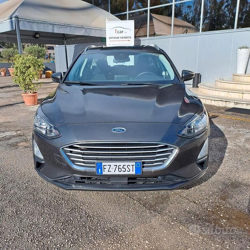 Grigio Usata 2019 Ford Focus Business Edition Station wagon | 14.900 € (Super prezzo) - Immagine 1/3