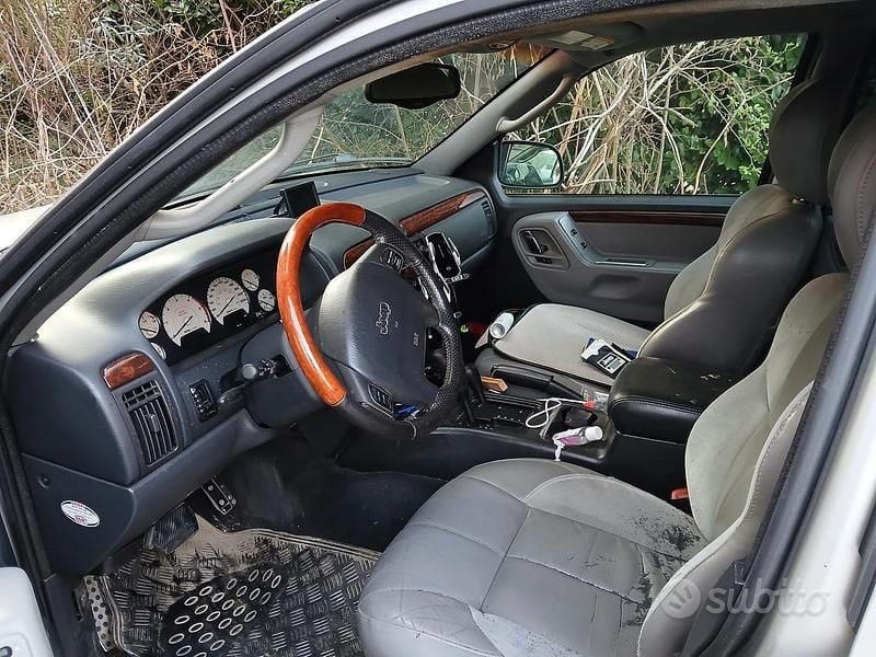 Usata Jeep Grand Cherokee Overland 2003 Grigio SUV