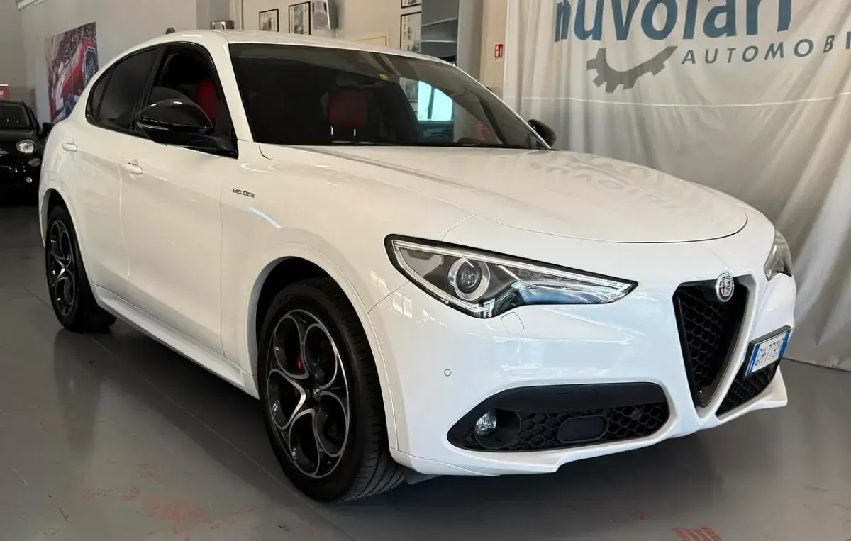 Usata Alfa Romeo Stelvio Veloce 209 CV (153 kW) 2022 Bianco SUV