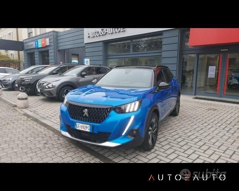 Usata Peugeot 2008 Allure 131 CV (96 kW) 2021 Blu SUV