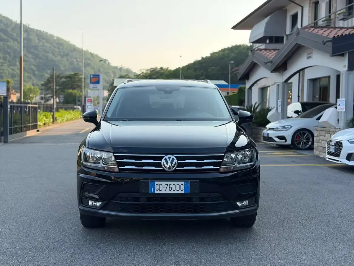 Usata VW Tiguan Allspace Comfortline 150 CV (110 kW) 2021 Deep black perlato SUV