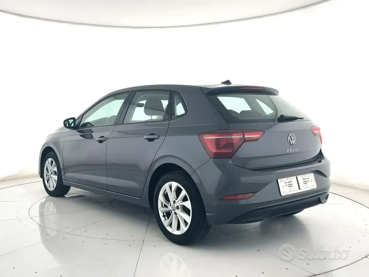 Usata VW Polo Style 95 CV (69 kW) 2023 Grigio Utilitaria