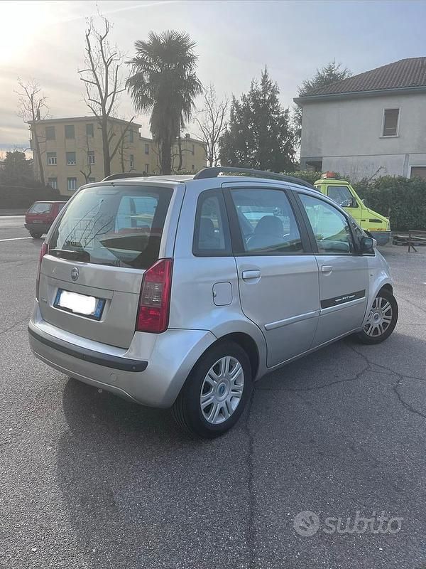 Usata Fiat Idea 95 CV (69 kW) 2004 Monovolume